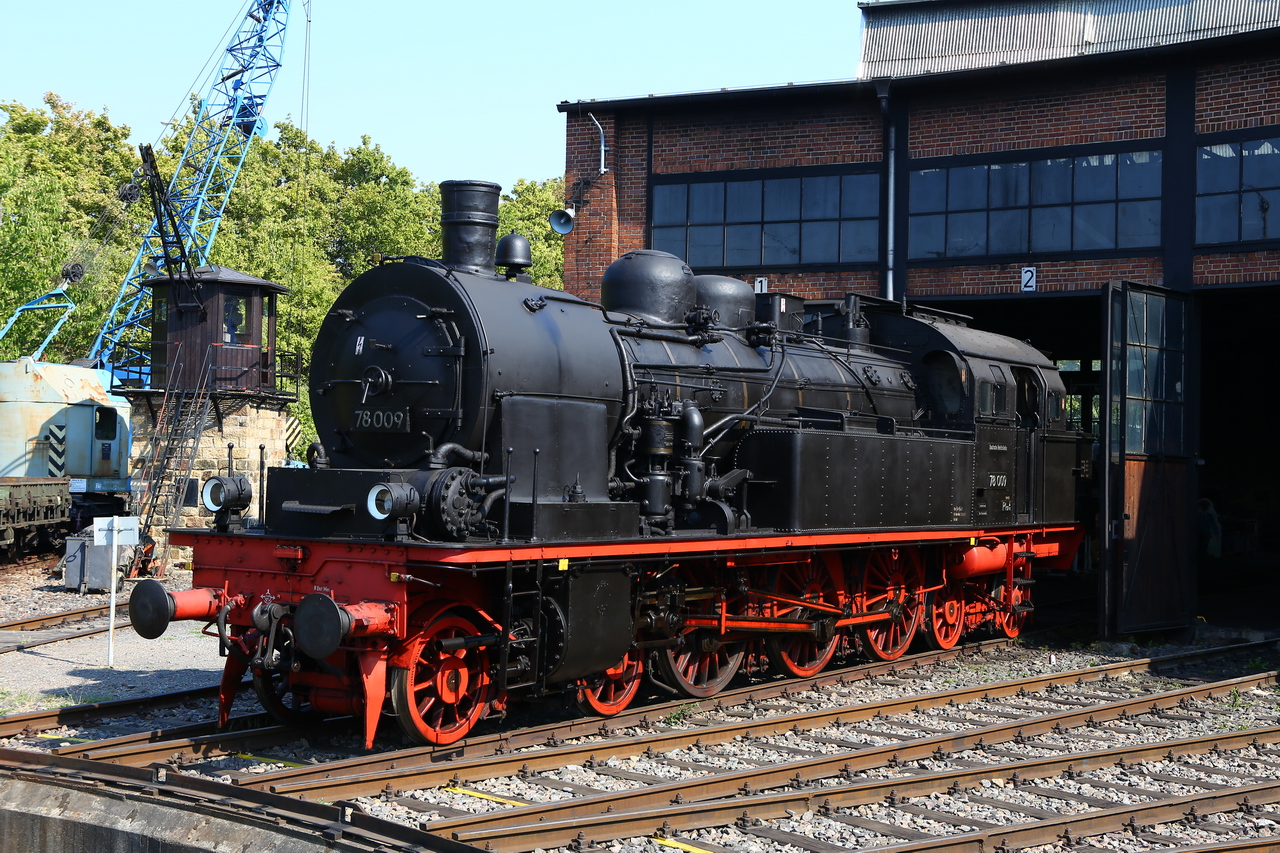 78 009